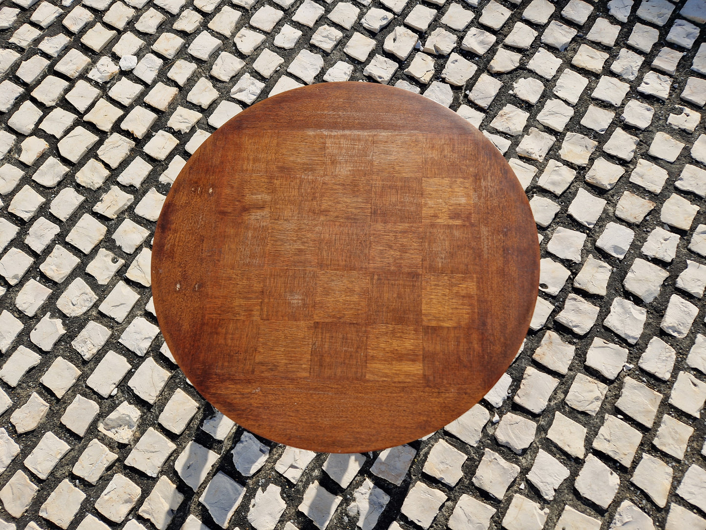 Bobbin coffee table