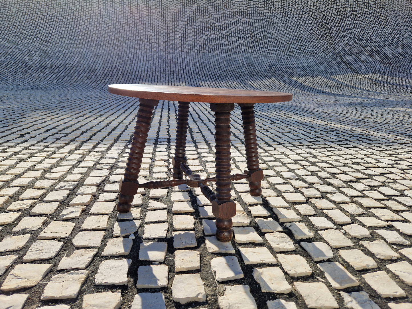 Bobbin coffee table